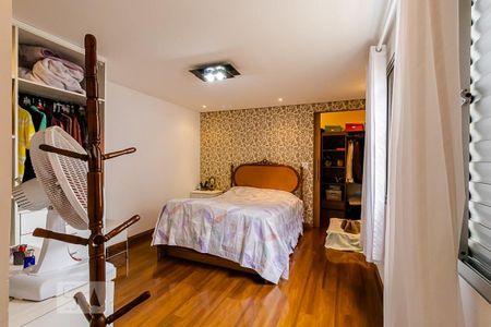 Casa à venda com 225m², 3 quartos e 2 vagas Casa à venda com 225m², 3 quartos e 2 vagasSuíte