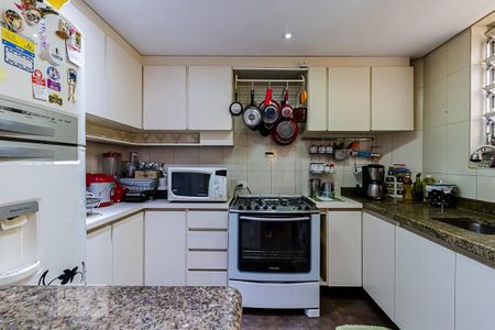 Casa à venda com 225m², 3 quartos e 2 vagas Casa à venda com 225m², 3 quartos e 2 vagasCozinha