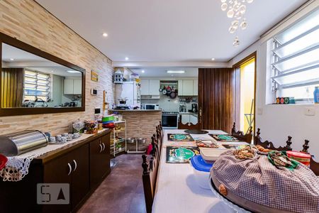 Casa à venda com 225m², 3 quartos e 2 vagas Casa à venda com 225m², 3 quartos e 2 vagasCopa