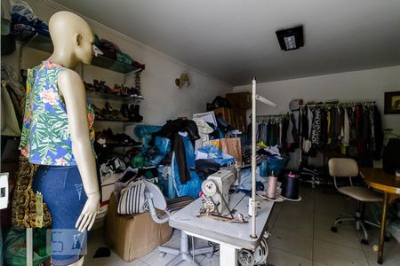 Casa à venda com 225m², 3 quartos e 2 vagas Casa à venda com 225m², 3 quartos e 2 vagasSalão