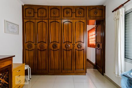 Casa à venda com 225m², 3 quartos e 2 vagas Casa à venda com 225m², 3 quartos e 2 vagasSala Íntima