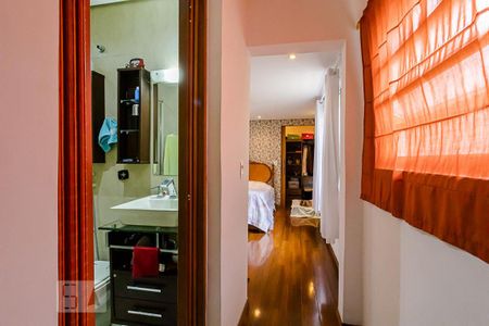 Casa à venda com 225m², 3 quartos e 2 vagas Casa à venda com 225m², 3 quartos e 2 vagasSuíte