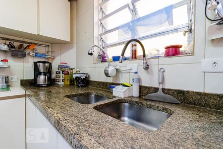 Casa à venda com 225m², 3 quartos e 2 vagas Casa à venda com 225m², 3 quartos e 2 vagasCozinha