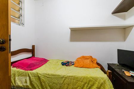 Casa à venda com 225m², 3 quartos e 2 vagas Casa à venda com 225m², 3 quartos e 2 vagasQuarto de Serviço