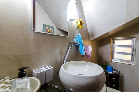 Casa à venda com 225m², 3 quartos e 2 vagas Casa à venda com 225m², 3 quartos e 2 vagasLavabo