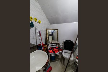 Casa à venda com 225m², 3 quartos e 2 vagas Casa à venda com 225m², 3 quartos e 2 vagasBanheiro do Salão