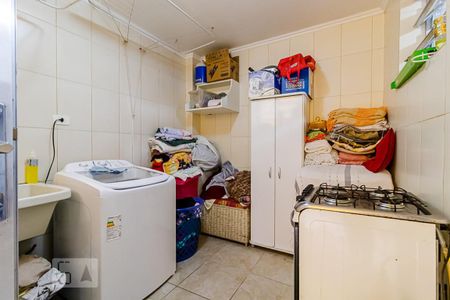 Casa à venda com 225m², 3 quartos e 2 vagas Casa à venda com 225m², 3 quartos e 2 vagasÁrea de Serviço