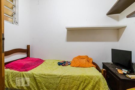 Casa à venda com 225m², 3 quartos e 2 vagas Casa à venda com 225m², 3 quartos e 2 vagasQuarto de Serviço