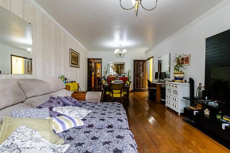 Casa à venda com 225m², 3 quartos e 2 vagas Casa à venda com 225m², 3 quartos e 2 vagasSala