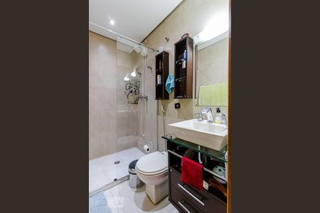 Casa à venda com 225m², 3 quartos e 2 vagas Casa à venda com 225m², 3 quartos e 2 vagasBanheiro da Suíte