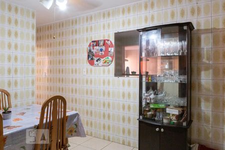 Casa à venda com 165m², 2 quartos e 1 vaga Casa à venda com 165m², 2 quartos e 1 vagaCopa