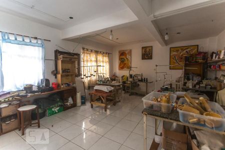 Casa à venda com 260m², 4 quartos e 4 vagasSalão