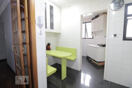 Apartamento à venda com 82m², 3 quartos e 1 vagaCozinha 