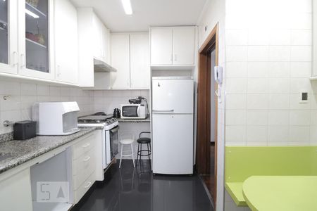 Apartamento à venda com 82m², 3 quartos e 1 vagaCozinha 