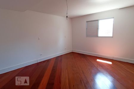 Casa de condomínio à venda com 488m², 4 quartos e 5 vagasSuíte 3