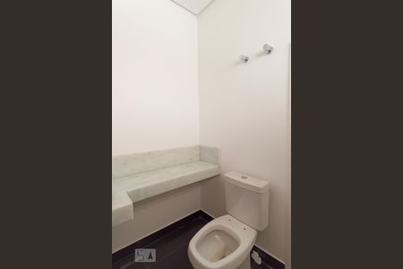 Casa de condomínio à venda com 488m², 4 quartos e 5 vagasBanheiro suíte