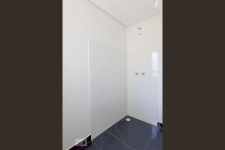 Casa de condomínio à venda com 488m², 4 quartos e 5 vagasBanheiro suíte 3