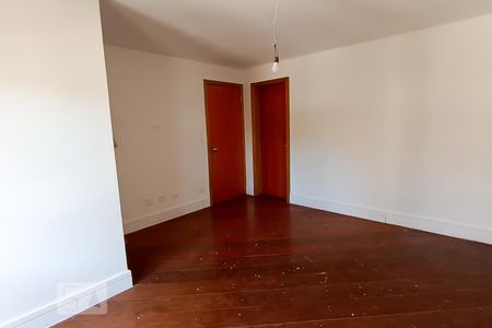 Casa de condomínio à venda com 488m², 4 quartos e 5 vagasSuíte 2