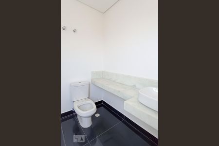 Casa de condomínio à venda com 488m², 4 quartos e 5 vagasBanheiro suíte 3