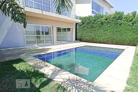 Casa de condomínio à venda com 488m², 4 quartos e 5 vagasPiscina