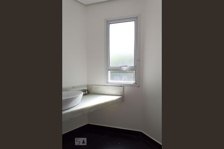 Casa de condomínio à venda com 488m², 4 quartos e 5 vagasBanheiro