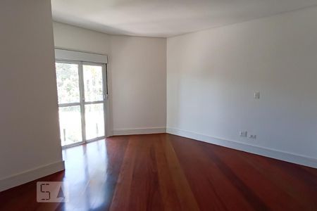 Casa de condomínio à venda com 488m², 4 quartos e 5 vagasSuíte