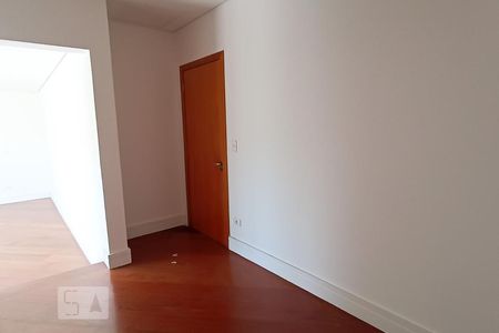 Casa de condomínio à venda com 488m², 4 quartos e 5 vagasCloset suíte master