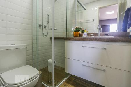 Apartamento à venda com 130m², 2 quartos e 3 vagas Apartamento à venda com 130m², 2 quartos e 3 vagasBanheiro Suite 2