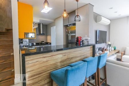 Apartamento à venda com 130m², 2 quartos e 3 vagas Apartamento à venda com 130m², 2 quartos e 3 vagasCozinha