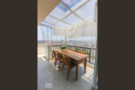 Apartamento à venda com 130m², 2 quartos e 3 vagas Apartamento à venda com 130m², 2 quartos e 3 vagasVaranda Gourmet