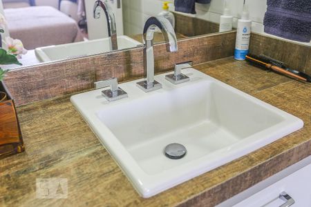 Apartamento à venda com 130m², 2 quartos e 3 vagas Apartamento à venda com 130m², 2 quartos e 3 vagasBanheiro Suite 2