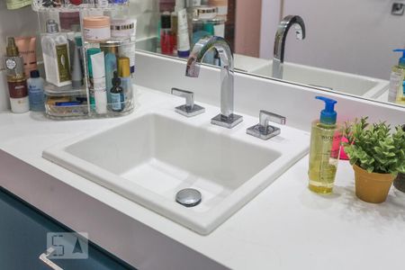 Apartamento à venda com 130m², 2 quartos e 3 vagas Apartamento à venda com 130m², 2 quartos e 3 vagasBanheiro Suite 1