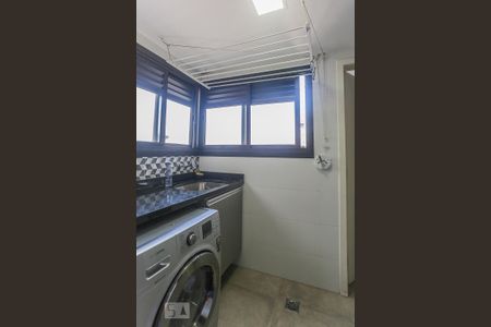 Apartamento à venda com 130m², 2 quartos e 3 vagas Apartamento à venda com 130m², 2 quartos e 3 vagasArea de Serviço