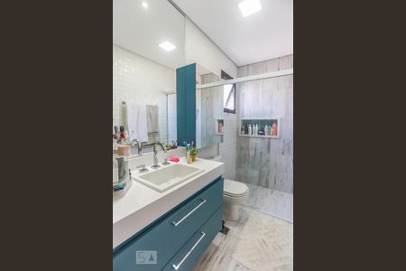 Apartamento à venda com 130m², 2 quartos e 3 vagas Apartamento à venda com 130m², 2 quartos e 3 vagasBanheiro Suite 1