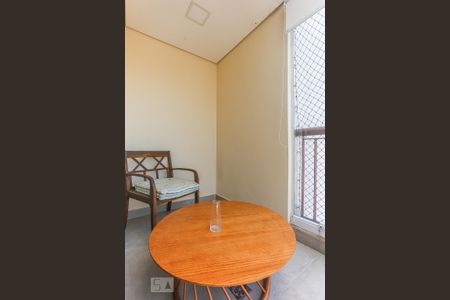 Apartamento à venda com 130m², 2 quartos e 3 vagas Apartamento à venda com 130m², 2 quartos e 3 vagasVaranda Suite 1