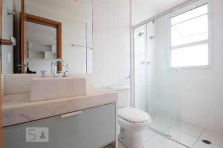 Apartamento à venda com 155m², 3 quartos e 4 vagasBanheiro da Suíte 2