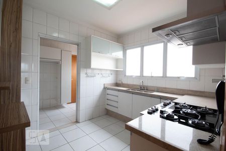 Apartamento à venda com 155m², 3 quartos e 4 vagasCozinha