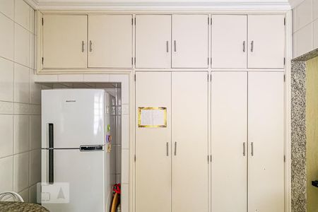 Casa à venda com 261m², 4 quartos e 6 vagasCozinha