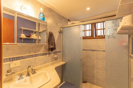 Casa à venda com 150m², 4 quartos e 2 vagasBanheiro 2