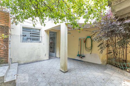 Casa à venda com 150m², 4 quartos e 2 vagasQuintal