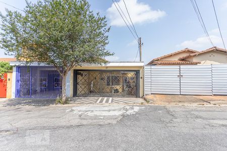 Casa à venda com 150m², 4 quartos e 2 vagasFachada