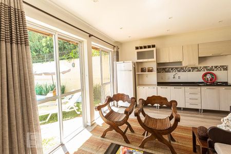 Casa à venda com 357m², 4 quartos e 3 vagas Casa à venda com 357m², 4 quartos e 3 vagasSalão de Festas