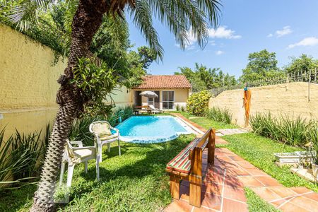 Casa à venda com 357m², 4 quartos e 3 vagas Casa à venda com 357m², 4 quartos e 3 vagasÁrea Externa