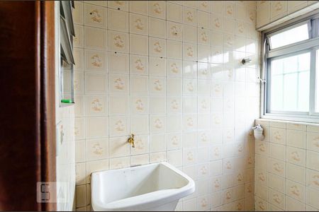 Casa à venda com 280m², 3 quartos e 2 vagas Casa à venda com 280m², 3 quartos e 2 vagasLavanderia