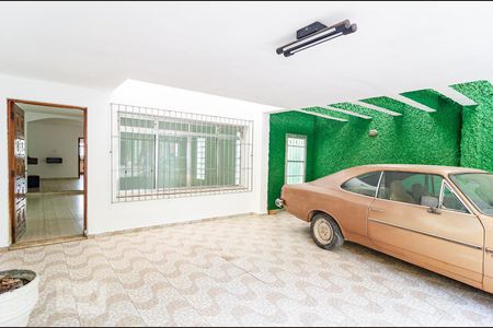 Casa à venda com 280m², 3 quartos e 2 vagas Casa à venda com 280m², 3 quartos e 2 vagasGaragem