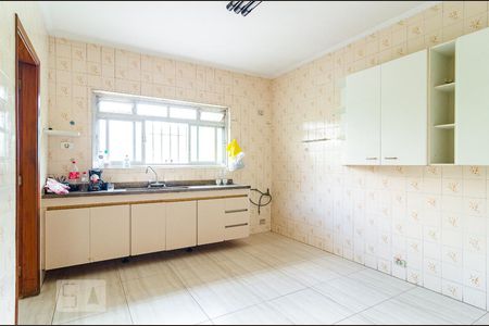 Casa à venda com 280m², 3 quartos e 2 vagas Casa à venda com 280m², 3 quartos e 2 vagasCozinha