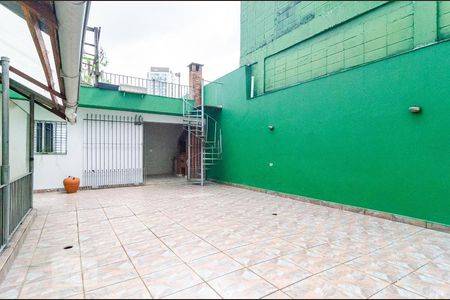 Casa à venda com 280m², 3 quartos e 2 vagas Casa à venda com 280m², 3 quartos e 2 vagasQuintal