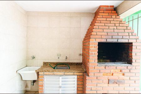 Casa à venda com 280m², 3 quartos e 2 vagas Casa à venda com 280m², 3 quartos e 2 vagasChurrasqueira
