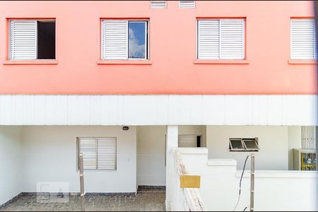 Casa à venda com 280m², 3 quartos e 2 vagas Casa à venda com 280m², 3 quartos e 2 vagasVista do Quarto 2
