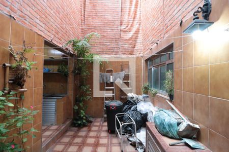 Casa à venda com 182m², 3 quartos e 2 vagasQuintal